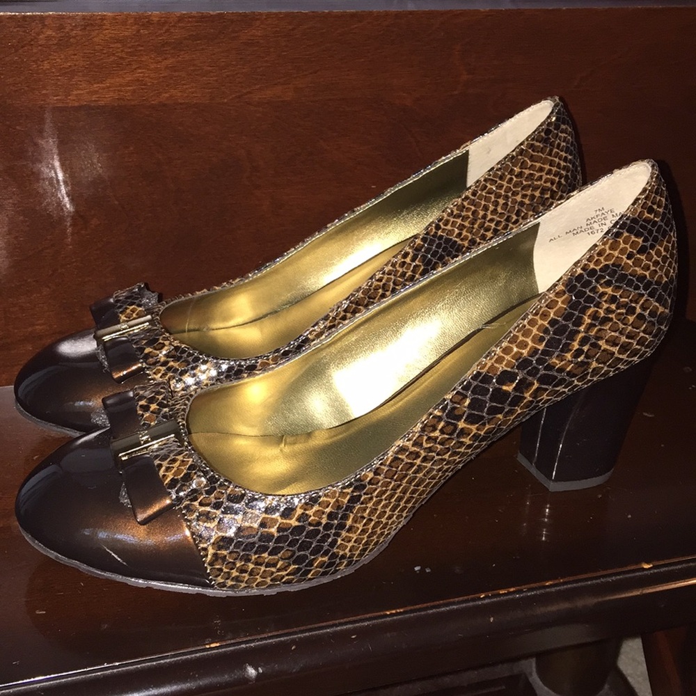 New Anne Klein  Brown/Bronze Pumps